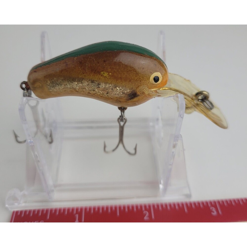 Vintage Deep Diving Crankbait In Glitter Finish With Green Back